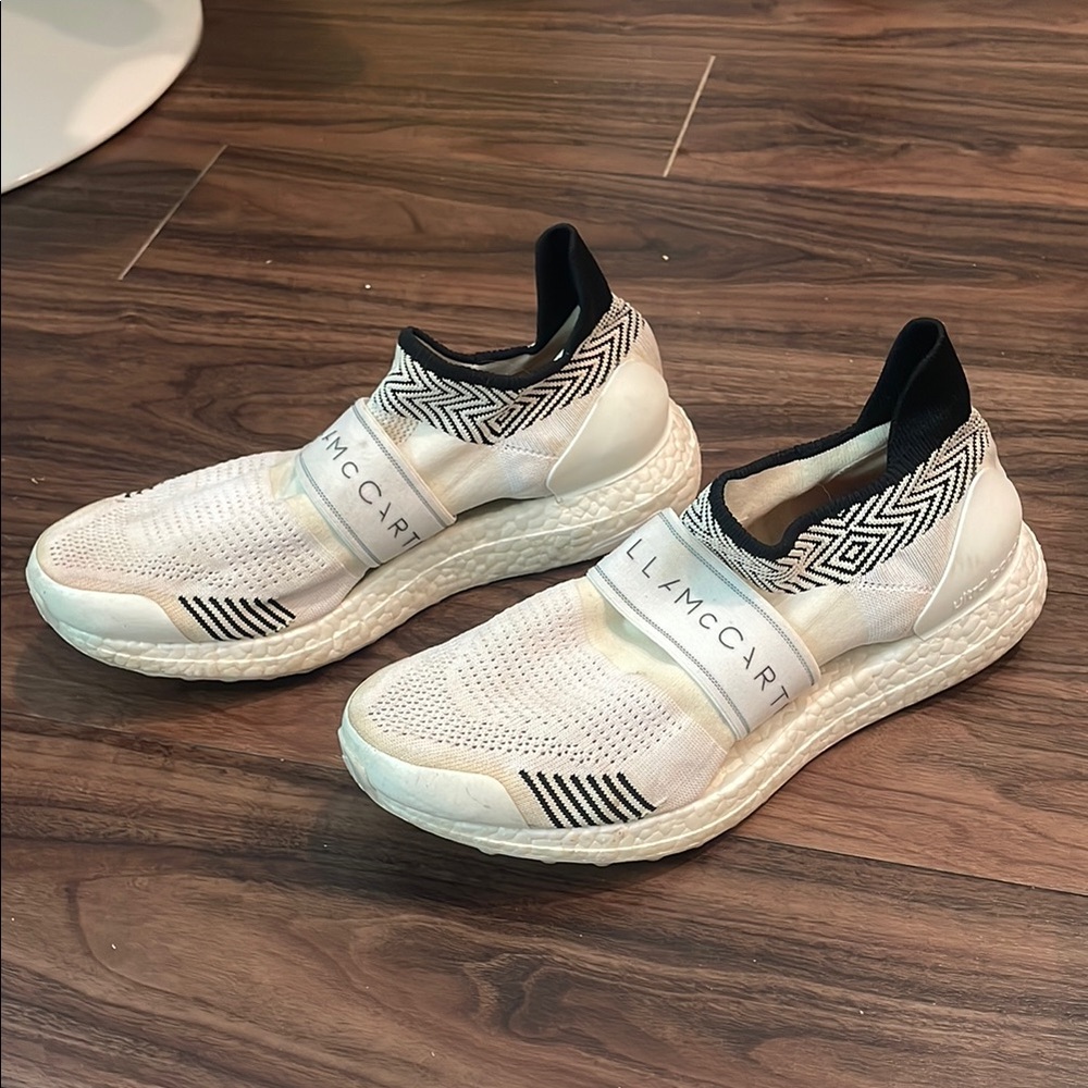 Stella McCartney Women's White Sneakers WM9